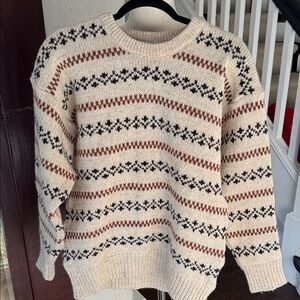 100% wool Stewart’s of Scotland Patterned Sweater